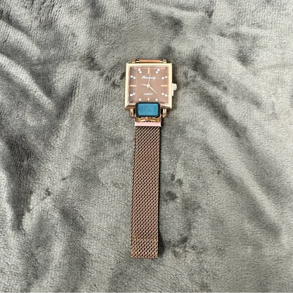 Women’s Bronze Metal Band Costume Jewelry Stainless Steal Quartz Watch